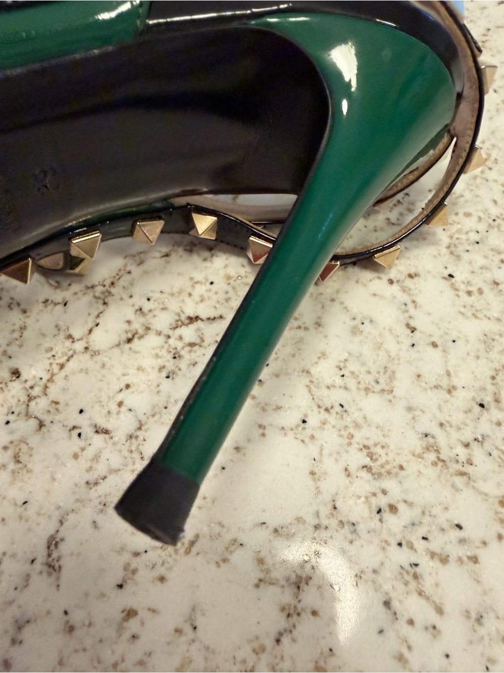 Rare! Valentino Rockstud Pointed-Toe Slingback Pumps in Green - Picture 7 of 13